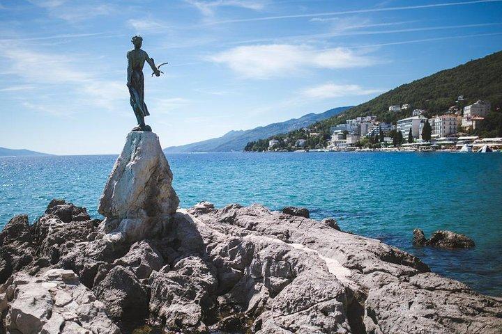 Vanuit Zagreb: Opatija, Rijeka & Trsat Tour met kleine groep
