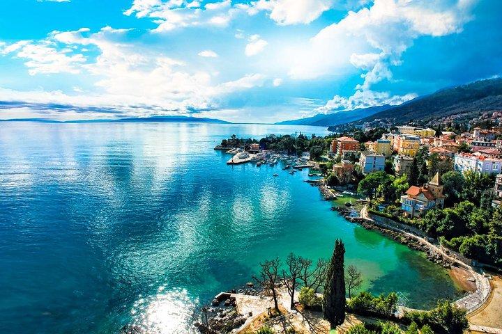 Da Zagabria : Opatija, Rijeka & Trsat Tour guidato per piccoli gruppi