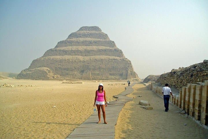 8-Hour Private Guided Tour to Giza Pyramids Memphis and Saqqara from Cairo