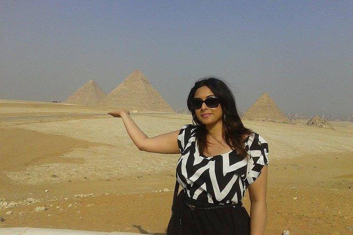 Solo kvinnlig resenärstur till Giza Memphis och Saqqara