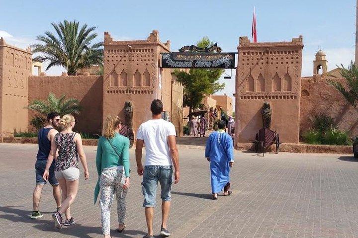 マラケシュからワルザザートとユネスコのカスバへの一日プライベート旅行