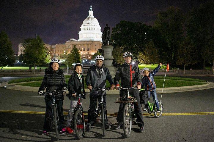 Private DC Monumente bei Nacht Fahrradtour