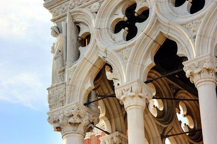 Venecia Puntos destacados : Palacio Ducal,Basílica de San Marcos,Excursión a pie