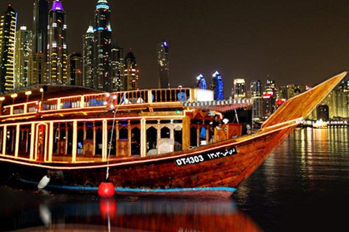 Restauranter i nærheden af Dubai Marina Cruise Dinner with Entertainment Show