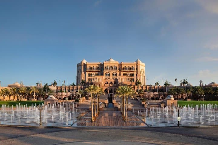 From Dubai : Abu Dhabi Sightseeing Tour