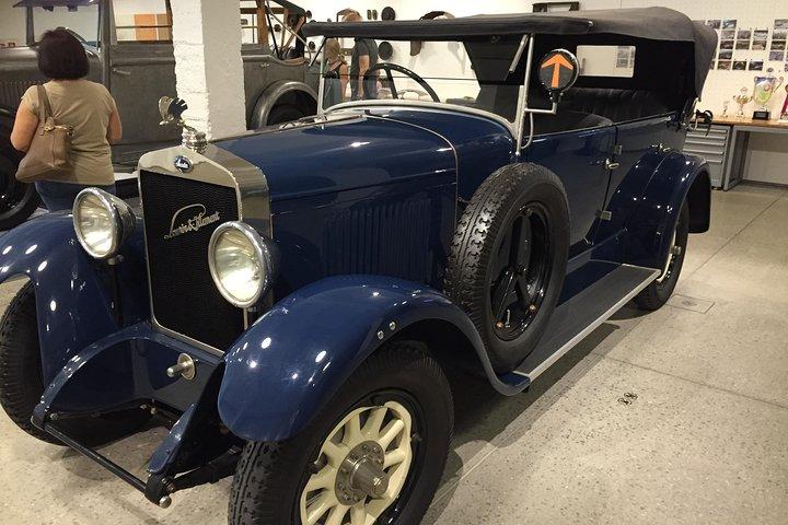 私立Skoda Car Company工場と博物館半日旅行