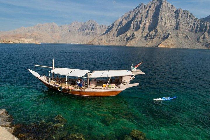 Khasab Dhow Cruise til Musandam Fjords med frokost om bord