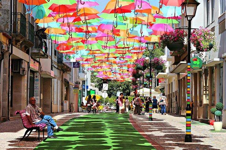 Privat kystrejse (Obidos, Nazaré) til Águeda kunstparaplyer