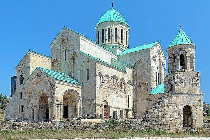 Gélati, Prométhée, Sanatoriums et visite des vins