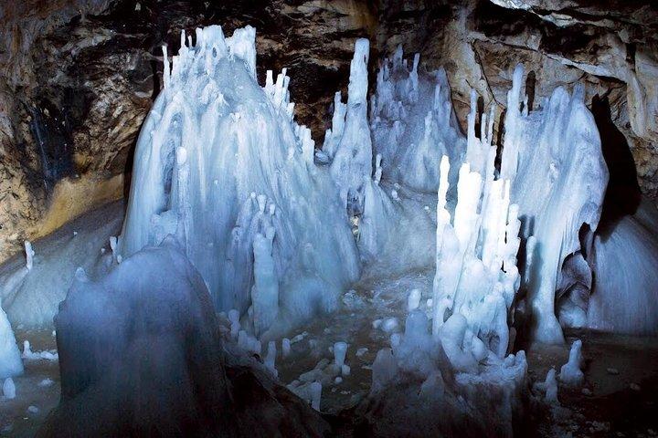 Cueva de hielo de Scarisoara: tour de un día en coche desde Oradea