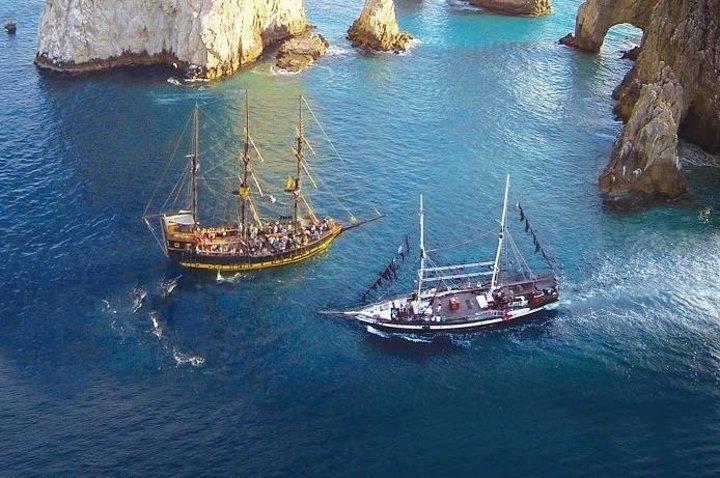 Pirat Ship Ship Dinner och Show i Los Cabos