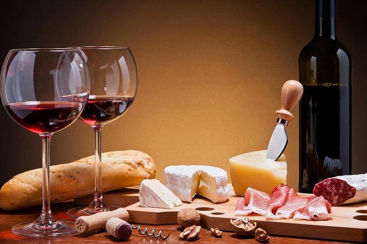 Aten Privat Vinprovning Tour - Dionysian Druvor