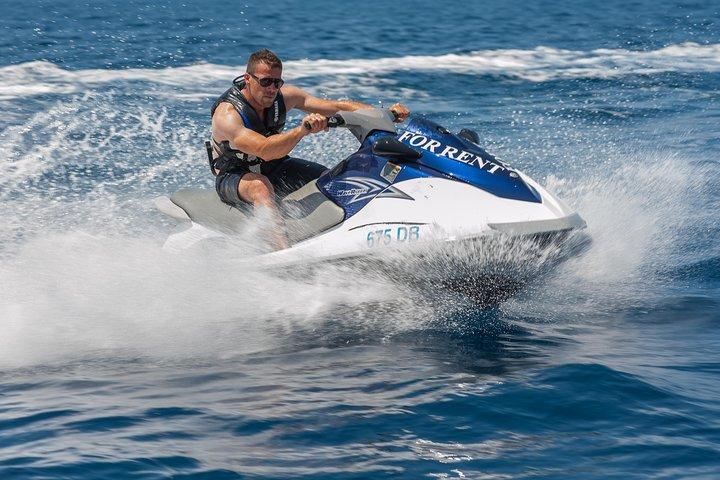 ドゥブロヴニクバイシーを探索する-JET SKI Yamaha VX 1、4または8時間をレンタル