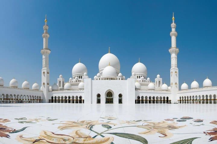 Dubai to Abu Dhabi Full-Day Shared City Tour