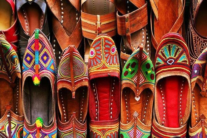 Una scia di templi e tradizioni a Jaipur con cena