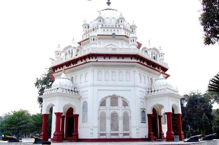 Amritsar y su templo dorado: un recorrido histórico y cultural a pie
