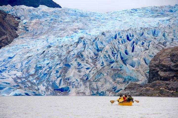 Mendenhall Glacier Canoe Paddle and Hike Junho