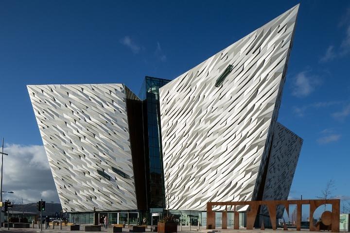 Giant's Causeway Tour com Titanic Experience Ticket de Belfast
