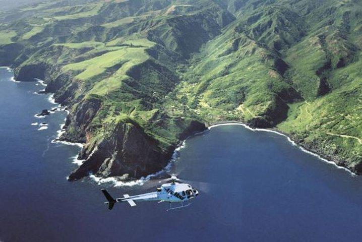 西マウイ・モロカイ島60分ヘリコプターツアー