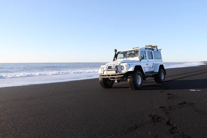 Privat Superjeep Full-Day South Coast och Eyjafjallajokull Volcano sevärdheter