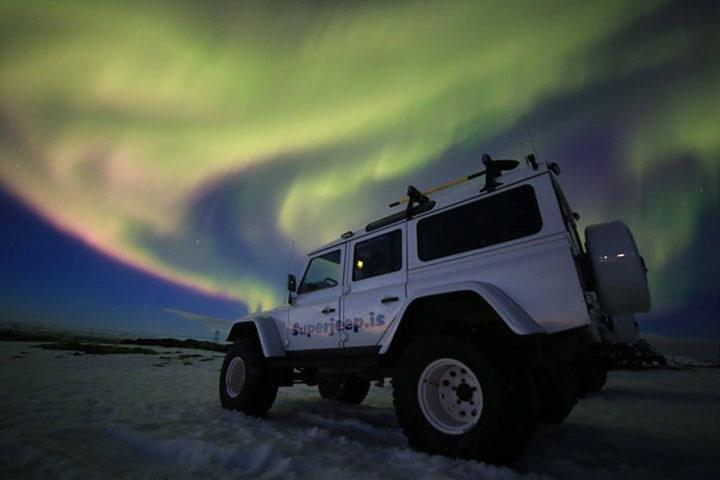 Caccia privata guidata all'aurora boreale