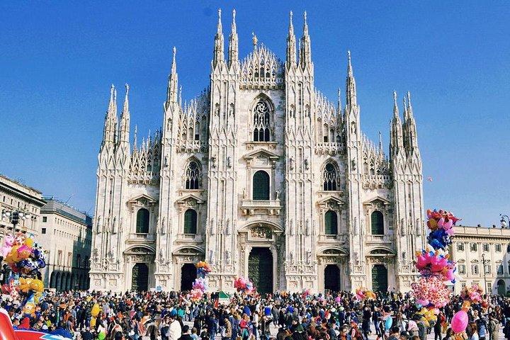 Evite as filas: Duomo de Milão e excursão na cobertura para crianças e famílias