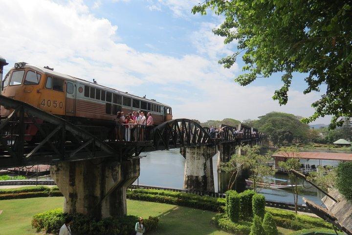 Ponte sobre o Rio Kwai e Hellfire Pass Tour com passeio de trem