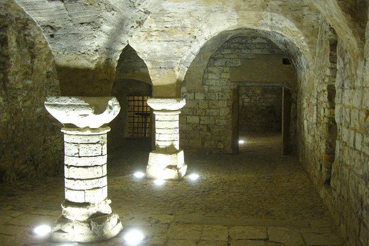 Tour storico delle prigioni, dei sotterranei medievali e del centro storico di Praga
