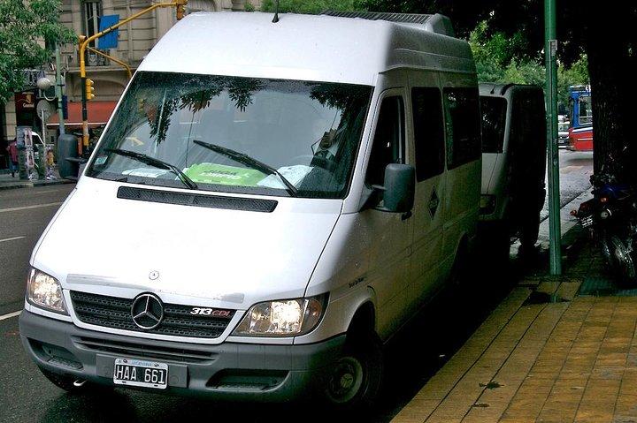 Traslado privado de ida desde el aeropuerto de Mendoza hasta el hotel