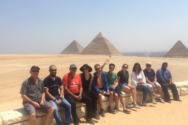 Private tour Giza Pyramids, Grand Egyptian Museum & Local Lunch