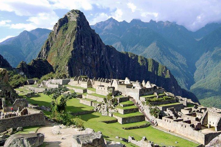 Machu Picchu Luxury Tour: Belmond Hiram Bingham Train from Cusco