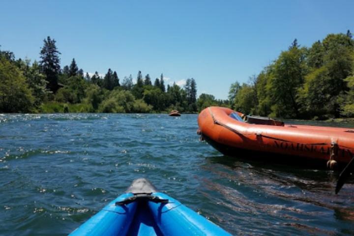Rogue River Family Float & Discovery Park - Rafting und Kajakfahren