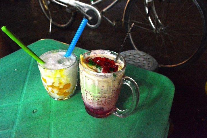 ヤンゴンのイブニングストリートの食べ物と市場ウォーキングツアー
