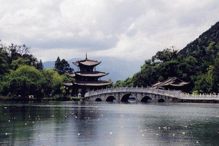 Private Tour: 4-tägige Lijiang und Tiger Leaping Schlucht in Yunnan