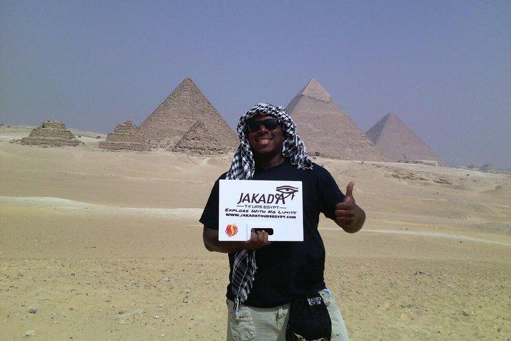 Private Day Trip con guida alle piramidi di Giza Saqqara e Memphis