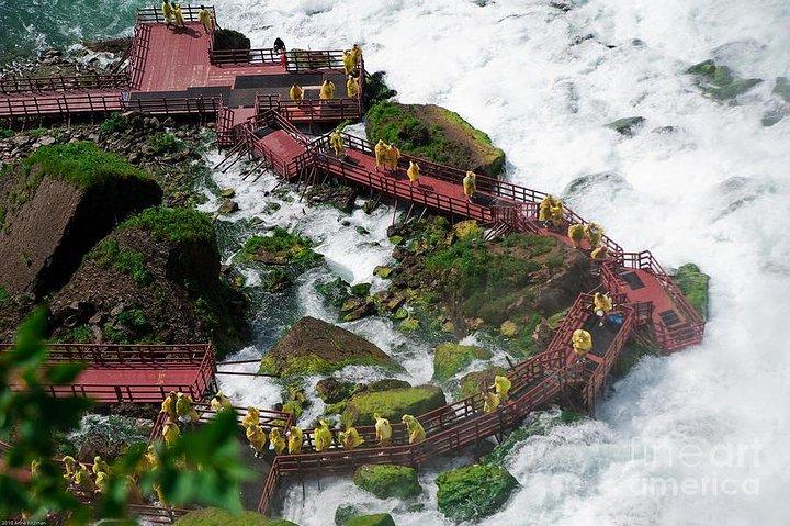 Niagarafälle USA : Die Magd des Nebels & Höhlenabenteuer