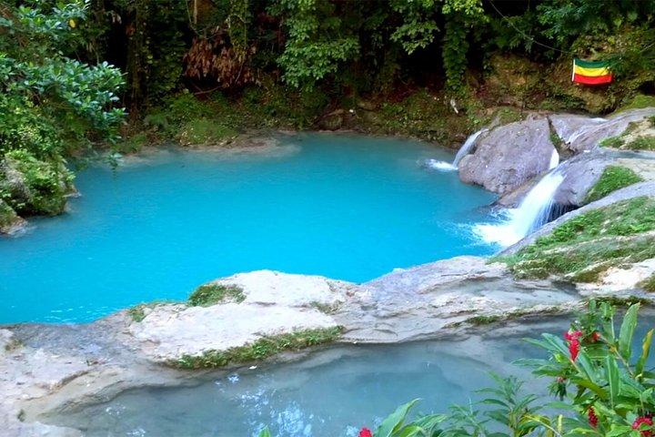 Private Tour von Ocho Rios zu Blue Hole Secret Falls und Shopping