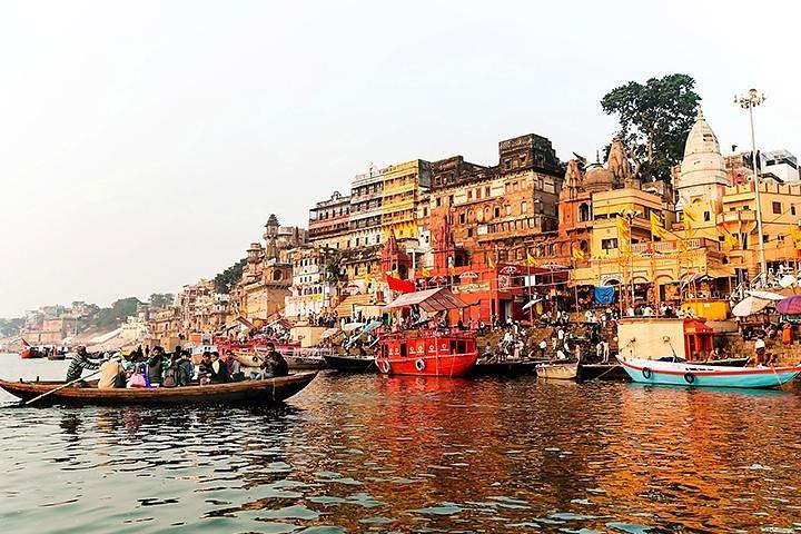Private 5-stündige Varanasi-Tour im Morgengrauen inklusive Bootsfahrt