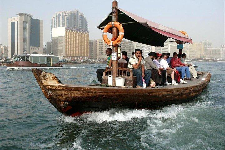 Gamla Dubai Gold Souk och vattentaxi