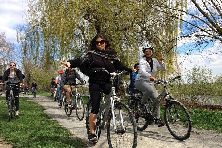 Fulddags E-cykeltur til Karlstejn Slot (små grupper)