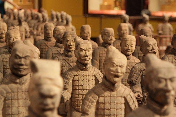 Xian 2 Tage Tour zur Terrakotta-Armee plus Ancient City Wall und Muslim Street