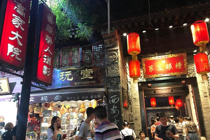 Xian Half Day Tour till Forntida City Wall och Muslim Street