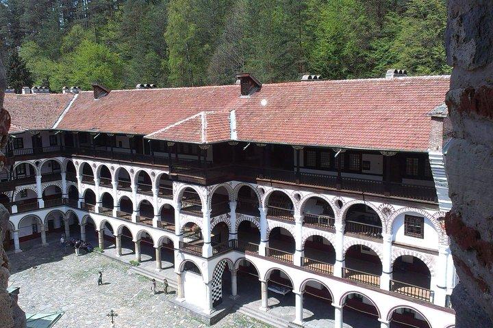 Mosteiro de Rila e Tour de Degustação de Vinhos