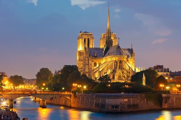 Paris Lights Evening Bus Tour with Eiffel Tower Summit Option