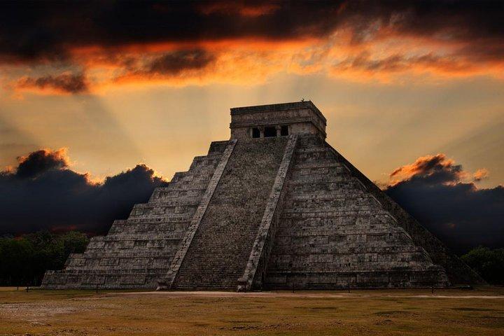 Chichen Itza, Cenote & Valladolid, Deluxe Maya Tour!