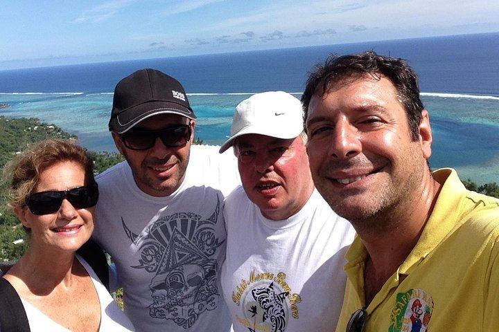 Moorea 4WD Tour Inc. ベルヴェデーレ、パイナップル ファーム、マジック マウンテン...