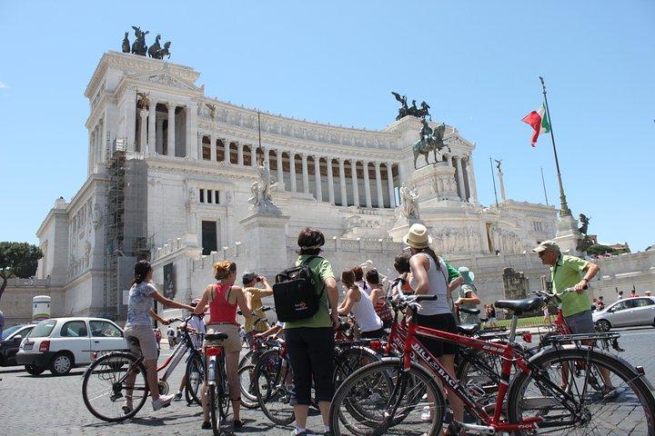 Roma destaca la experiencia ciclista de 3 horas en la ciudad