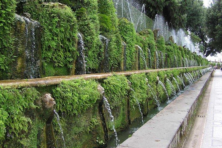 ローマのVilla d'EsteとVilla Adriana SkipTheLineチケットが含まれています