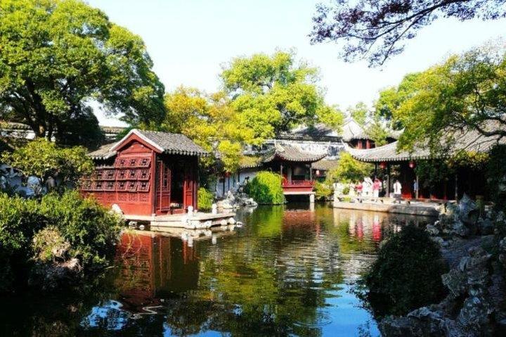 Tongli Water Village Tour från Shanghai med engelsk förarhandledning & Tuisi Garden