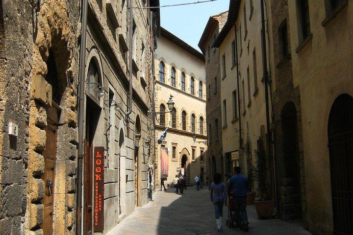 Excursion à Volterra et San Gimignano depuis le port de Livourne